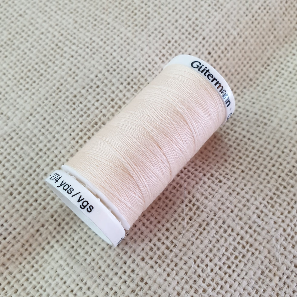 Gutermann 250m Polyester Thread - Col. 414