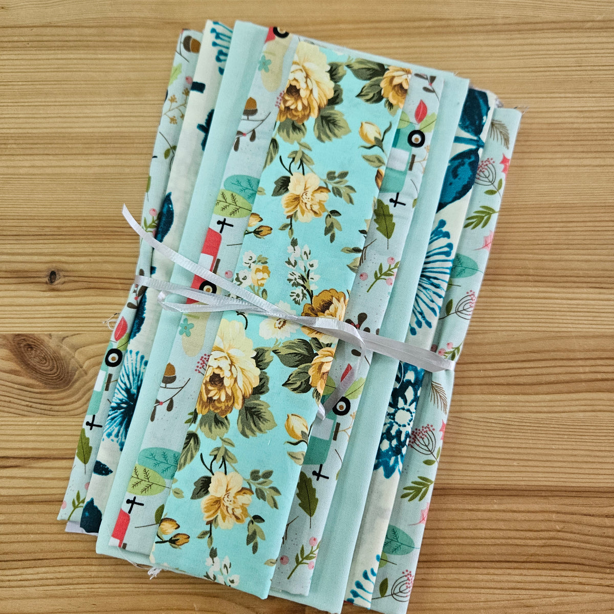 Remnant Craft Fabrics - Aqua Prints