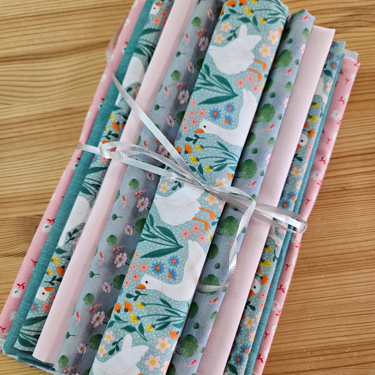 Remnant Craft Fabrics - Geese in the Garden